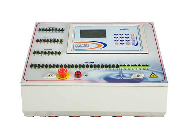 Programador de rega com controlo de fertirrigação mediante parâmetros de pH e condutividade elétrica
