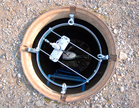 Medição do caudal sem contacto em águas residuais, sistemas de esgotos e águas industriais